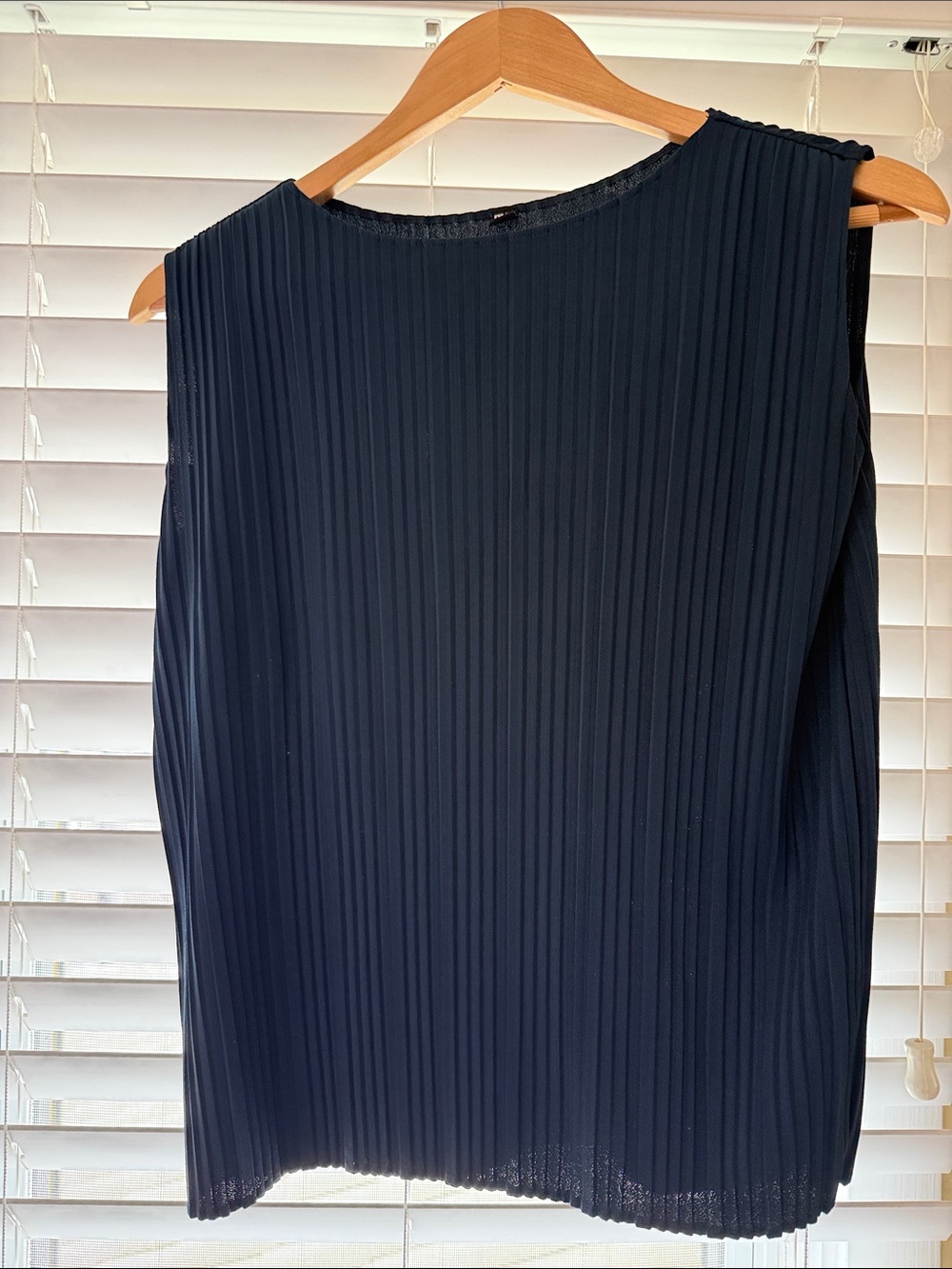 Sleeveless ribbed top
